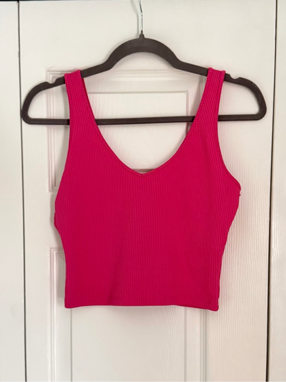 Hollister Ribbed V-Neck Crop Tank - Hot Pink